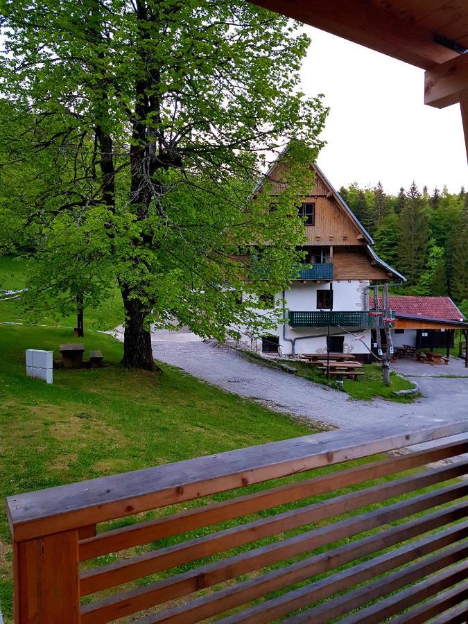 Planinski Dom Na Travni Gori Sodrazica Ngoại thất bức ảnh